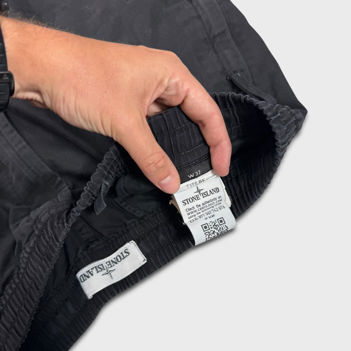 Stone Island Black Badge Cargo Shorts W32