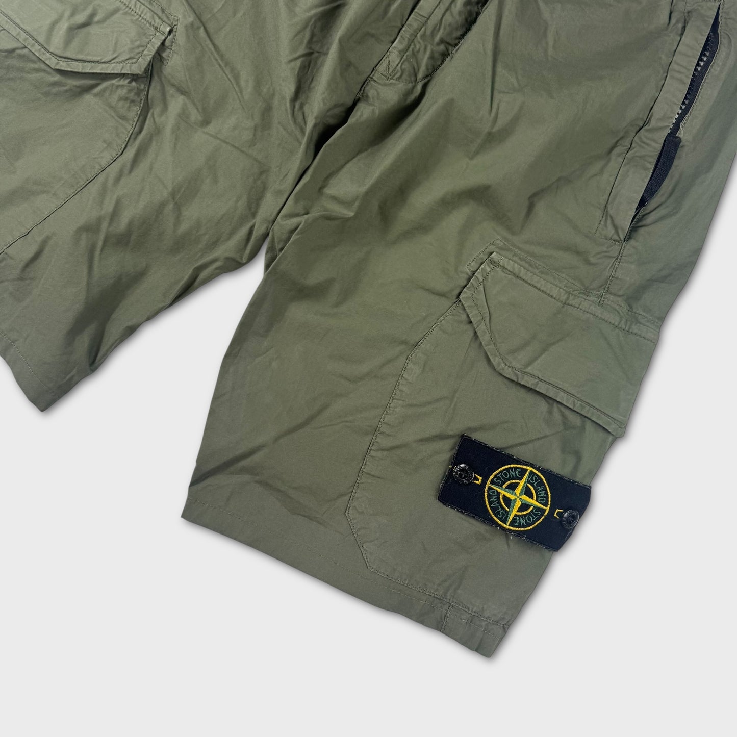 Stone Island Olive Cargo Tela Shorts W30