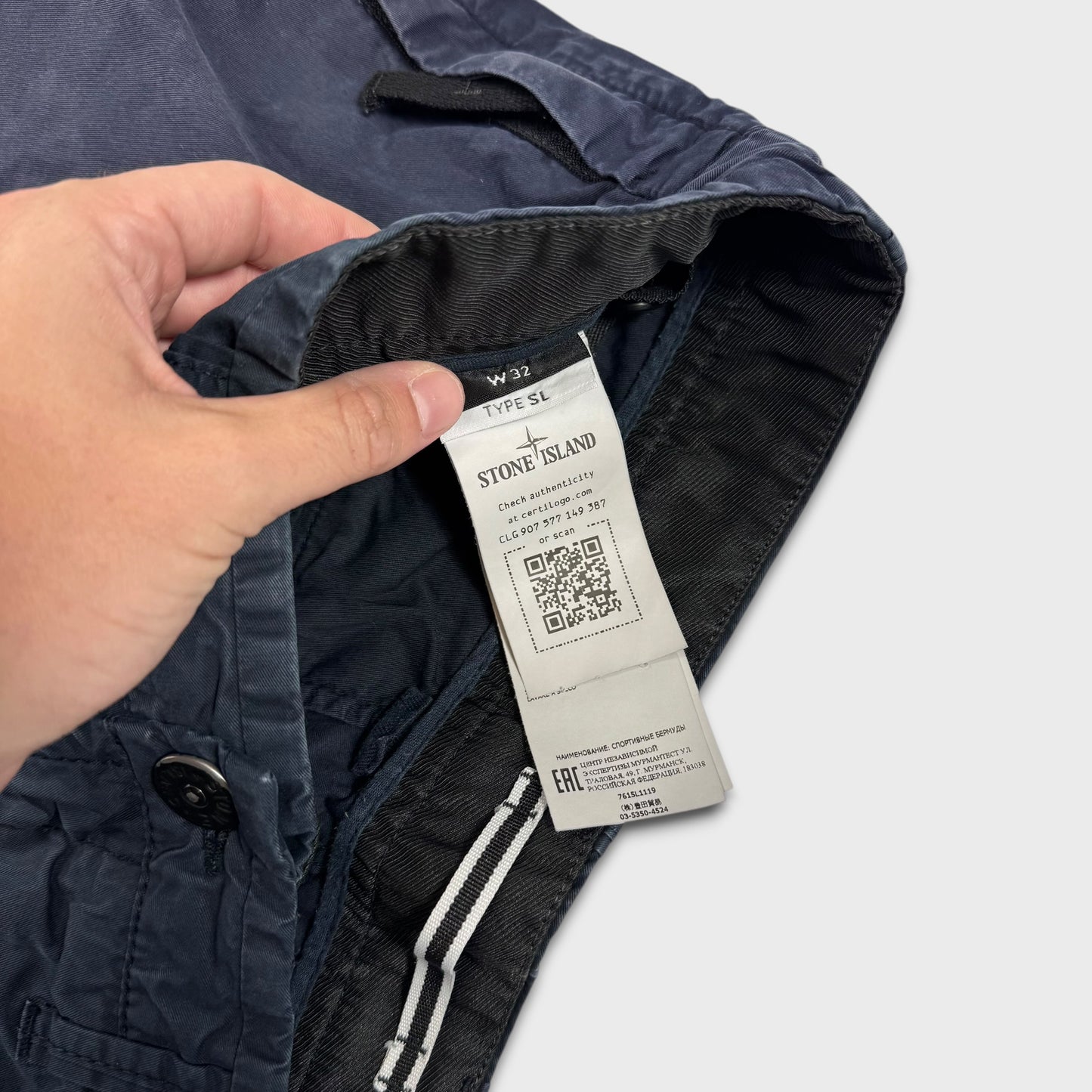 Stone Island Navy Tela Cargo Shorts W32