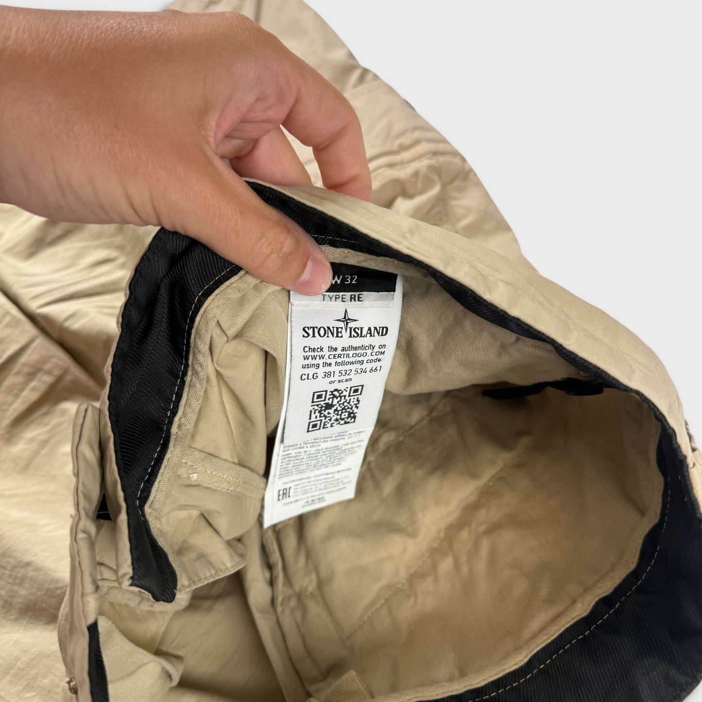 Stone Island Beige Tela Cargo Shorts W32