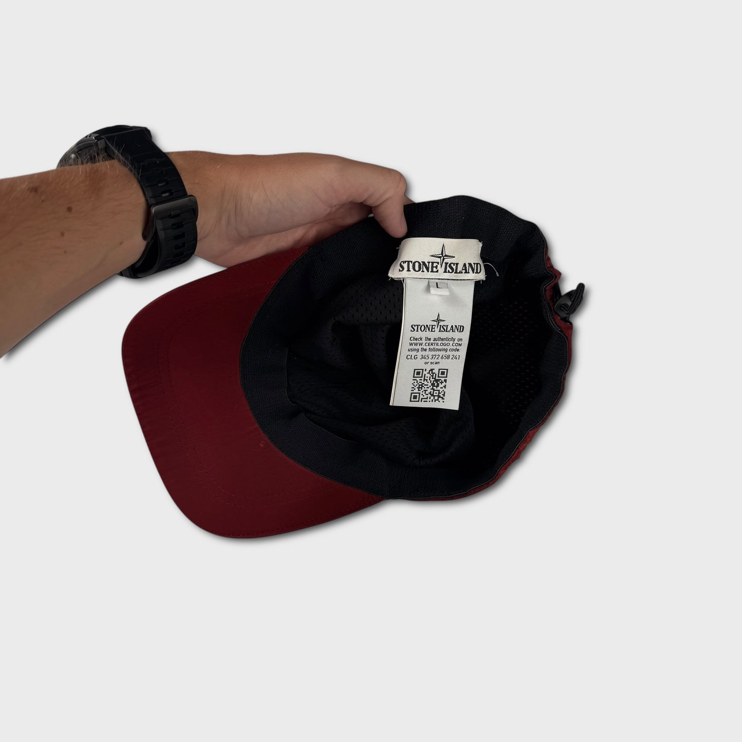 Stone Island Red Nylon Metal Cap L