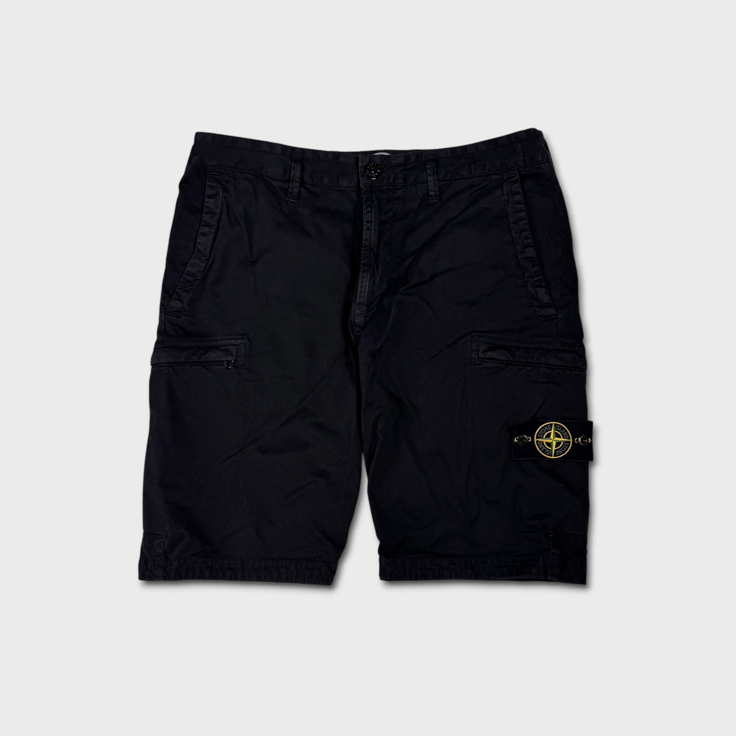Stone Island Badge Cargo Shorts W32