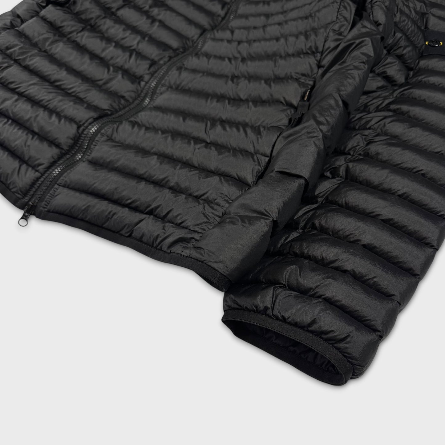 Stone Island Look Woven Chambers R-Nylon Down Jacket M