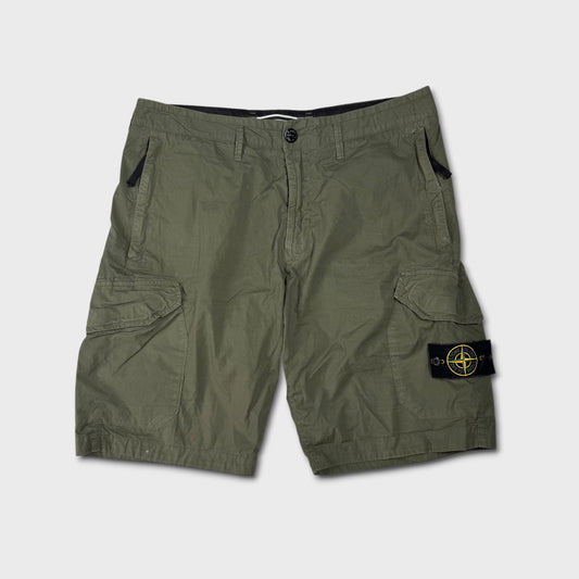 Stone Island Badge Cargo Shorts W32