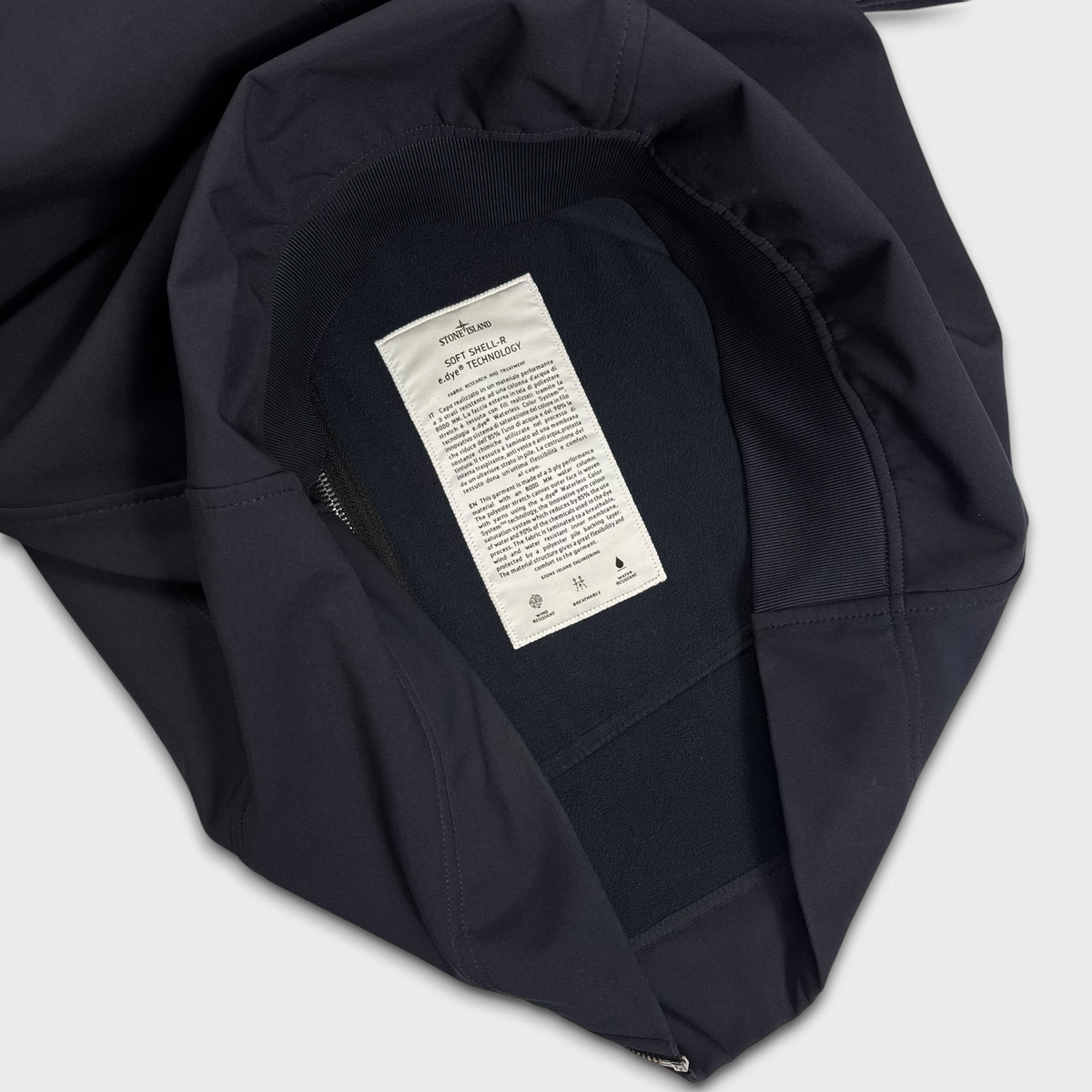 Stone Island Navy Soft Shell-R Jacket L