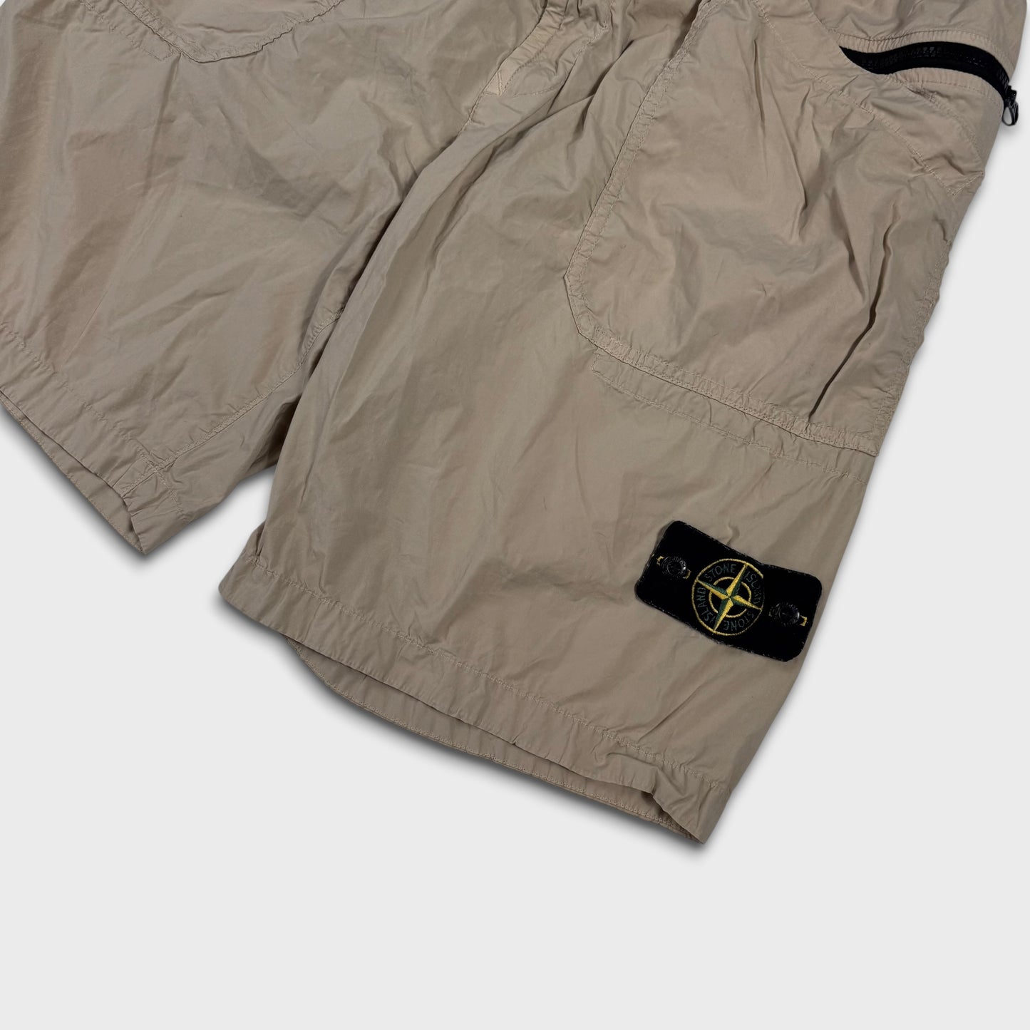 Stone Island Tela Badge Cargo Shorts W34