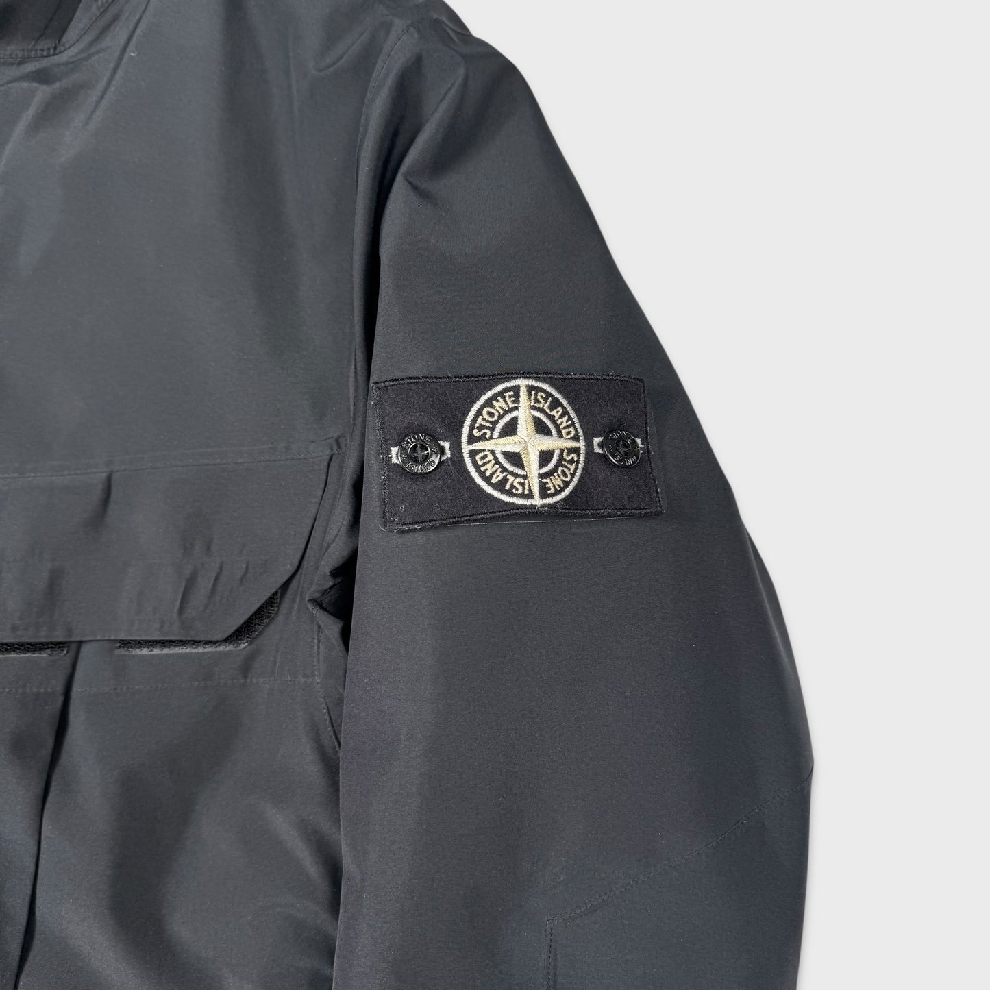 Stone Island Special Process Tank Shield Multi Layer Fusion Technology Jacket L