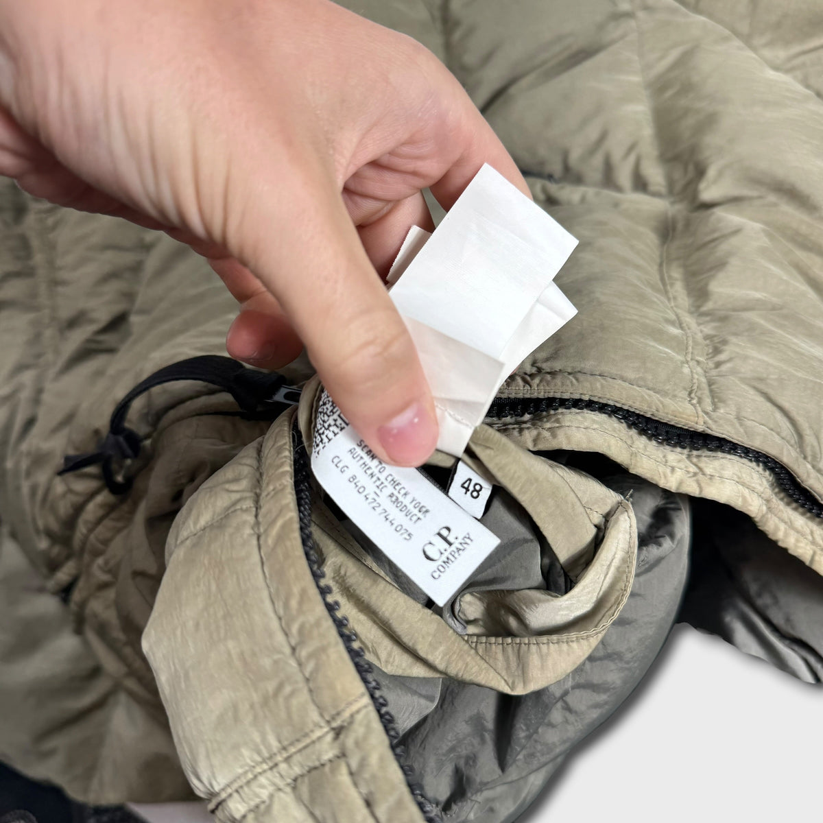 CP Company Eco Chrome-R Goggle Hood Puffer Jacket M