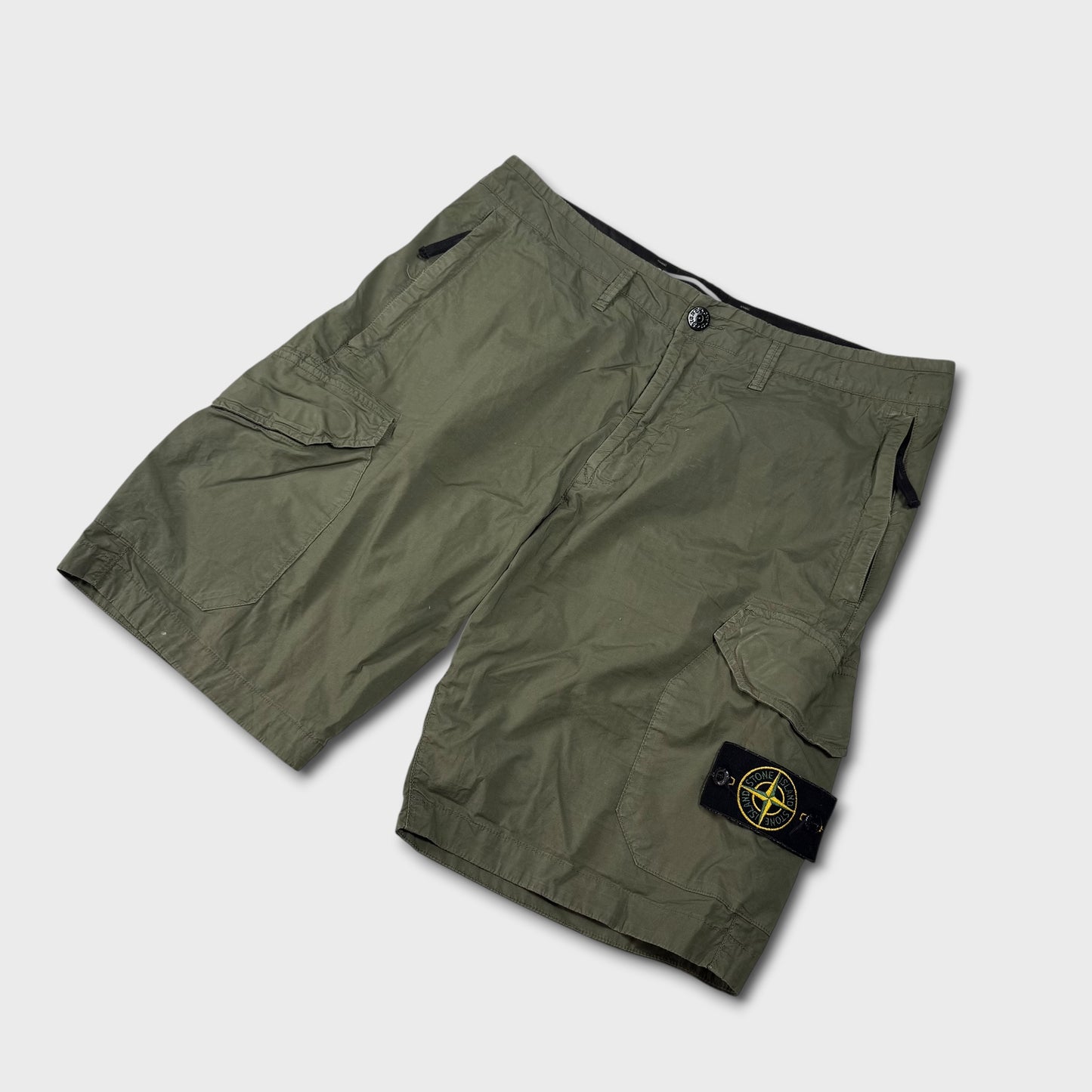 Stone Island Badge Cargo Shorts W32