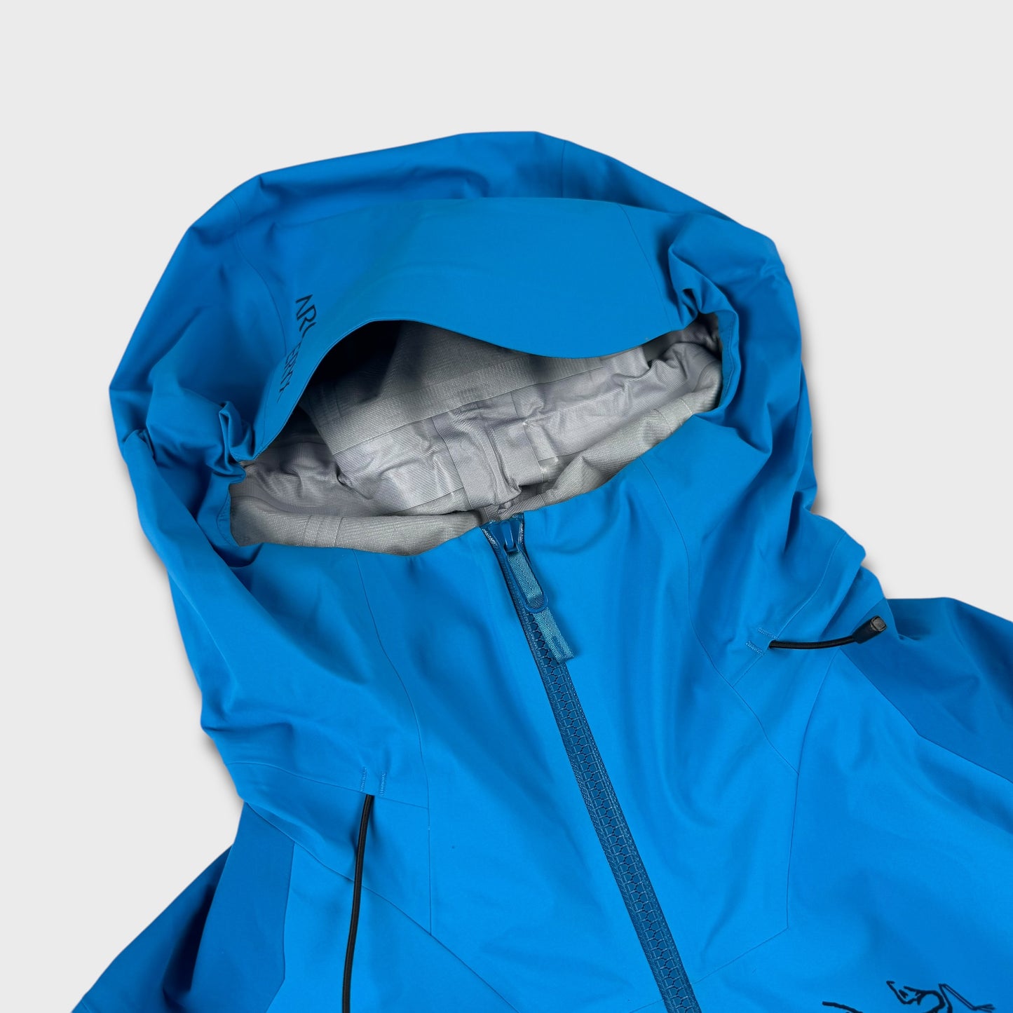 Arc’teryx Two-Tone Blue Goretex Jacket Women’s M