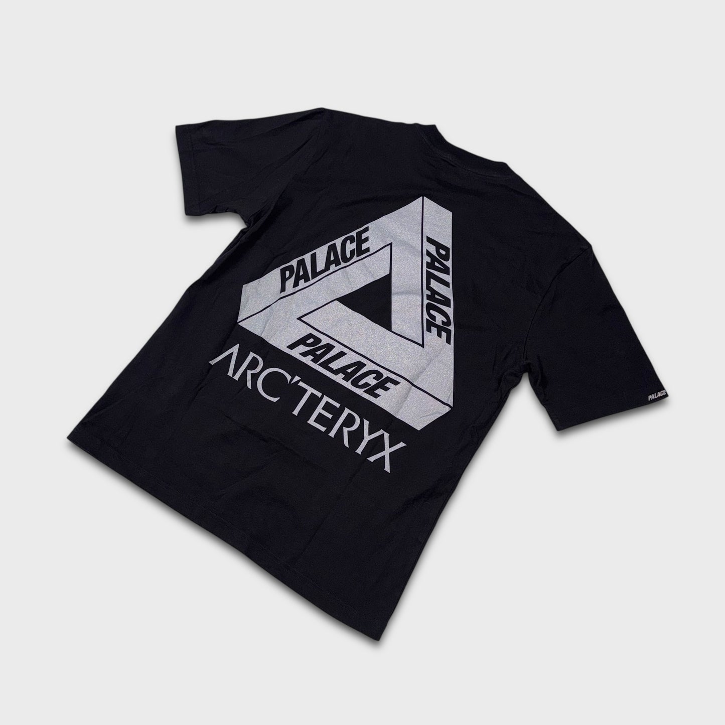 Arc’teryx x Palace Tri-Ferg T-Shirt M