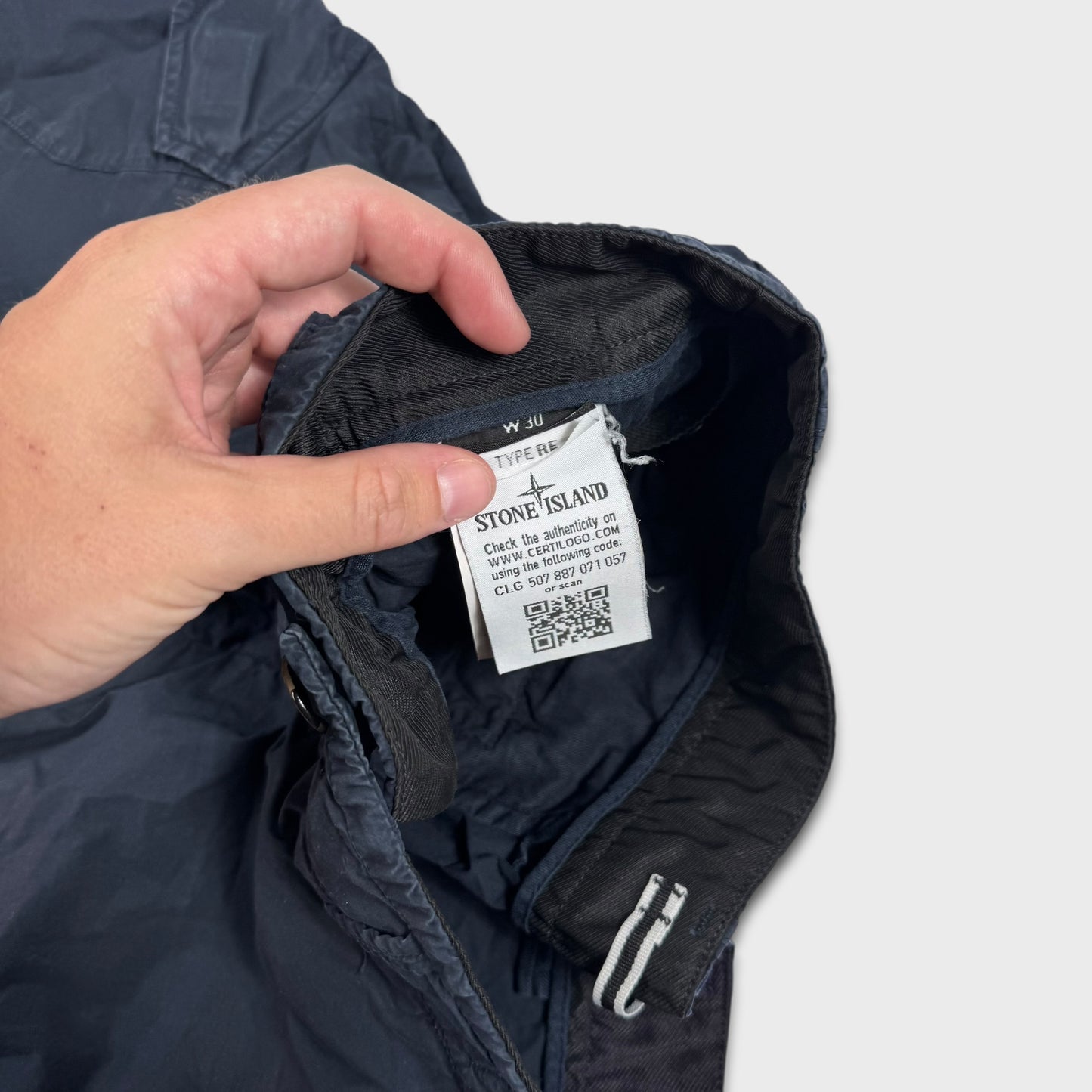 Stone Island Navy Tela Cargo Shorts W30