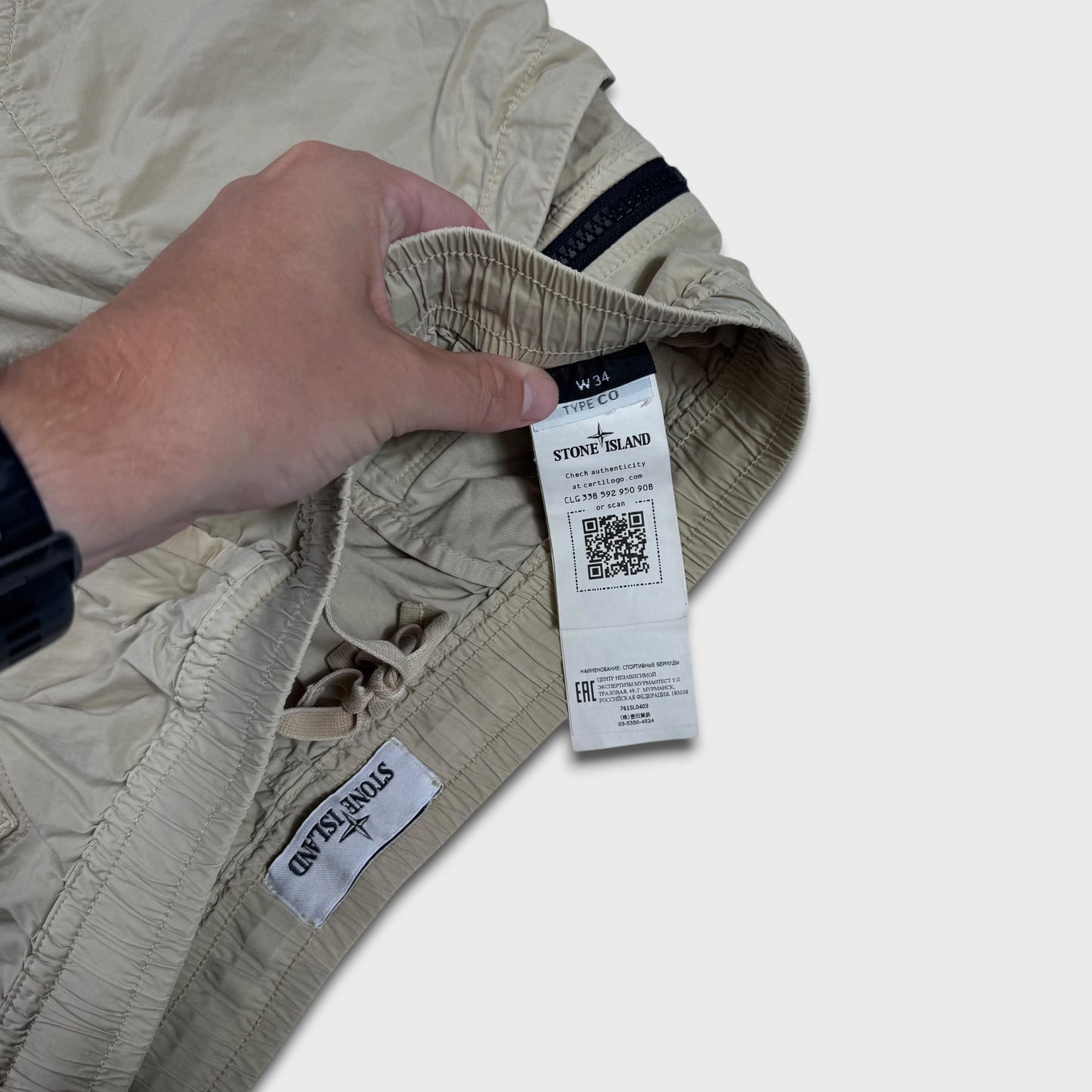 Stone Island Tela Badge Cargo Shorts W34