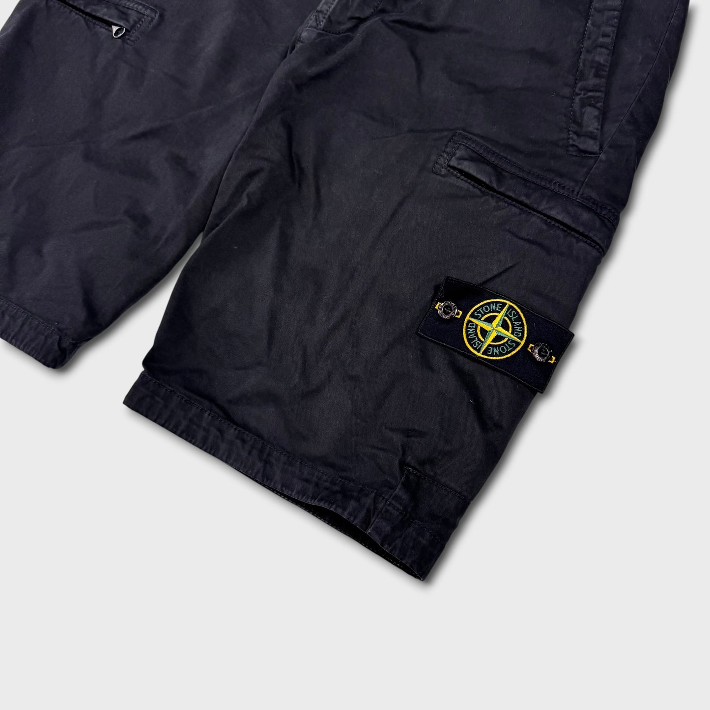Stone Island Badge Cargo Shorts W32