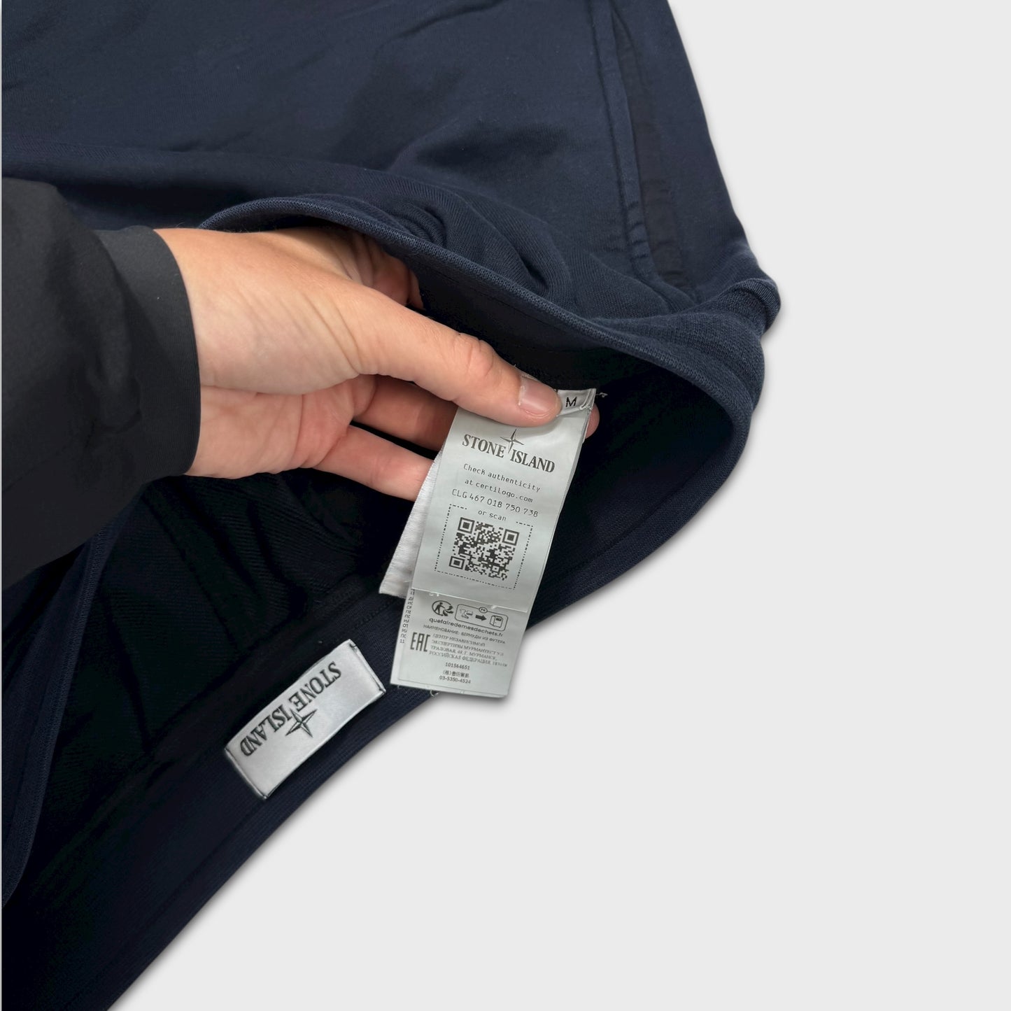 Stone Island Navy Cotton Badge Shorts M