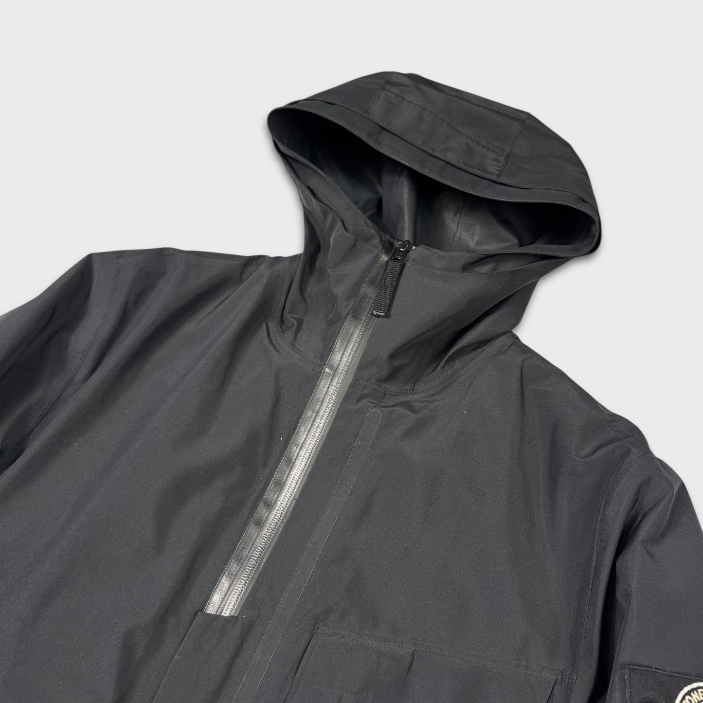 Stone Island Special Process Tank Shield Multi Layer Fusion Technology Jacket L