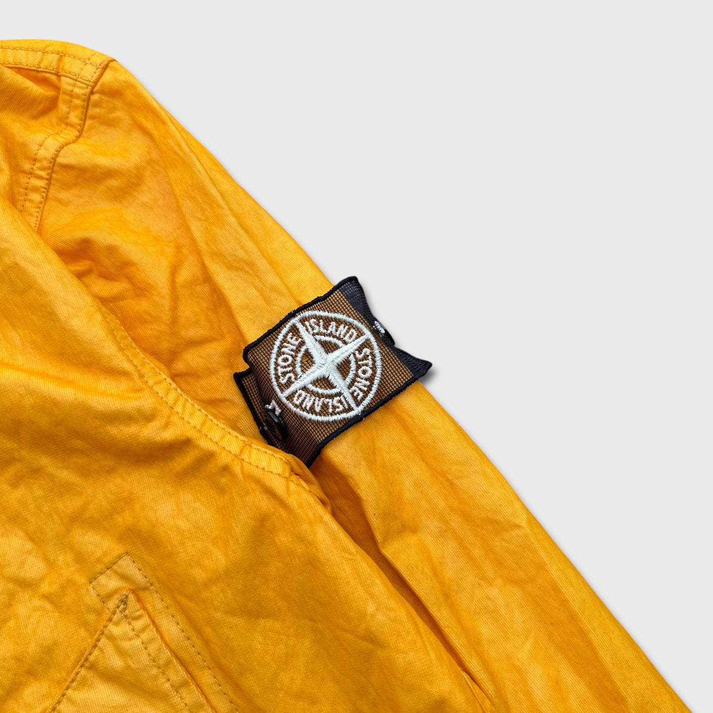 Stone Island Bijenkorf Tyvek Special Edi140n ‘White Mesh’ Jacket L