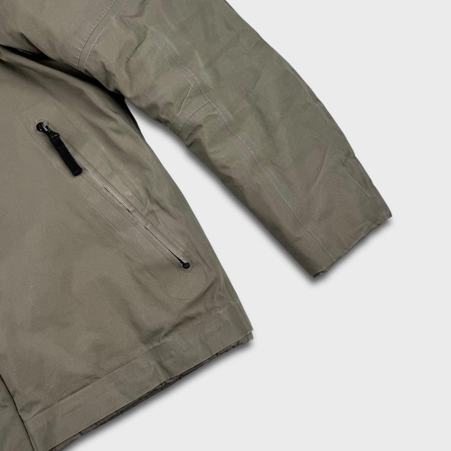 Stone Island Water Repellent Supima Cotton Primaloft Jacket L